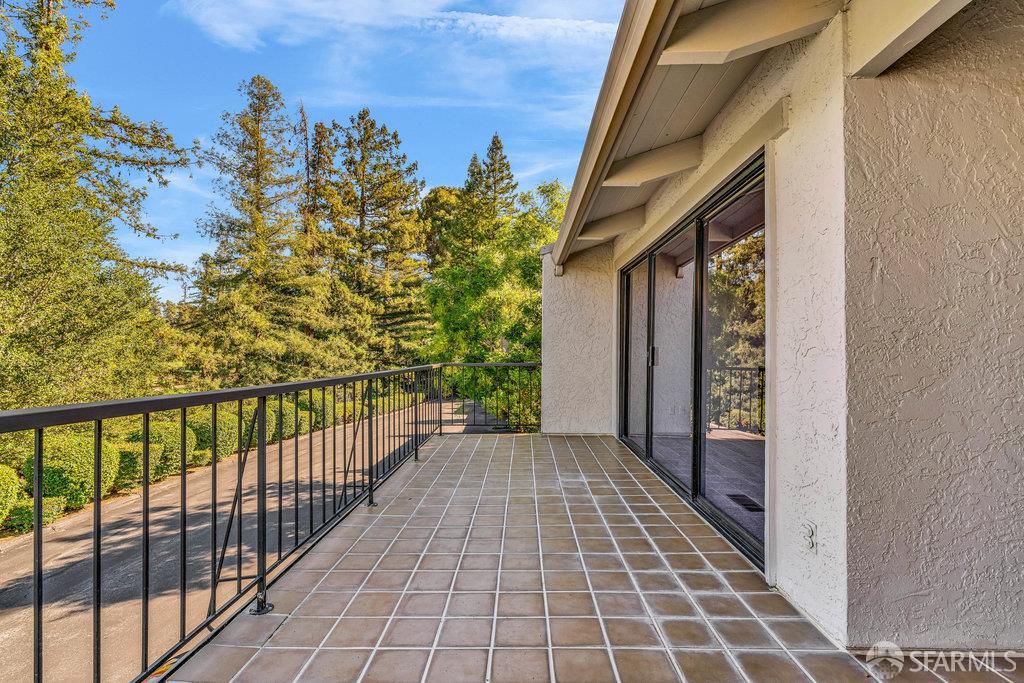 Detail Gallery Image 12 of 57 For 170 Sand Hill Cir, Menlo Park,  CA 94025 - 3 Beds | 2 Baths