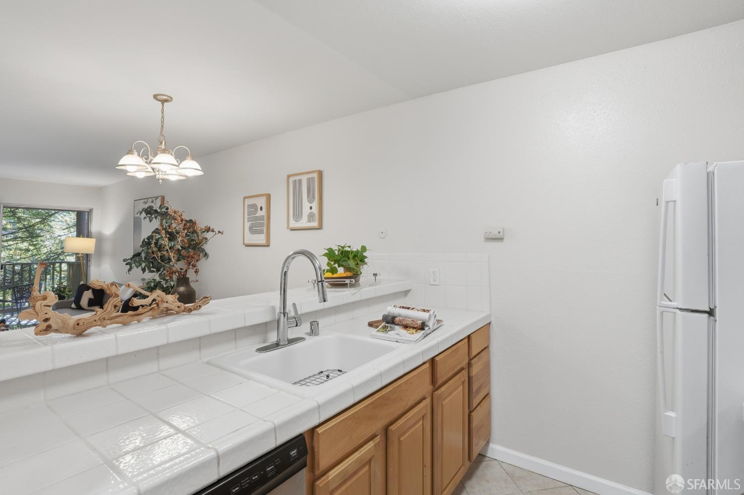 Detail Gallery Image 7 of 40 For 391 Mandarin Dr #208,  Daly City,  CA 94015 - 2 Beds | 1/1 Baths