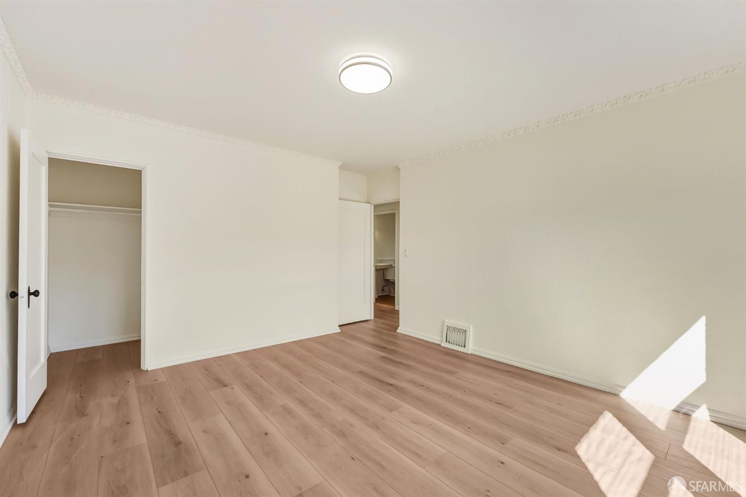 Detail Gallery Image 14 of 24 For 2921 Alemany Blvd, San Francisco,  CA 94112 - 2 Beds | 1 Baths