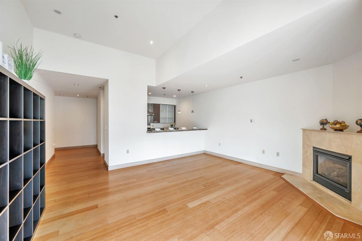 Detail Gallery Image 13 of 41 For 368 Elm St #407,  San Francisco,  CA 94102 - 2 Beds | 2 Baths