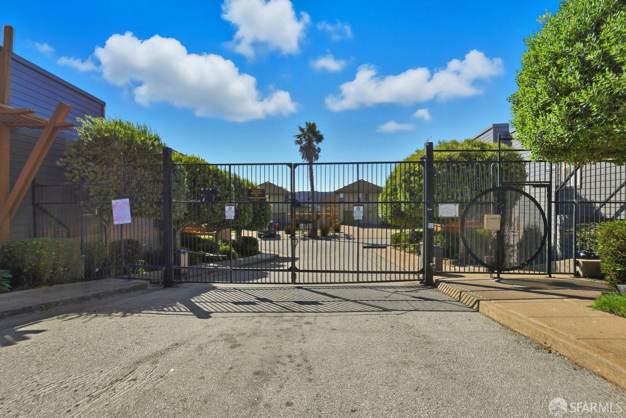 Detail Gallery Image 45 of 46 For 59 Kiska Rd, San Francisco,  CA 94124 - 2 Beds | 1/1 Baths