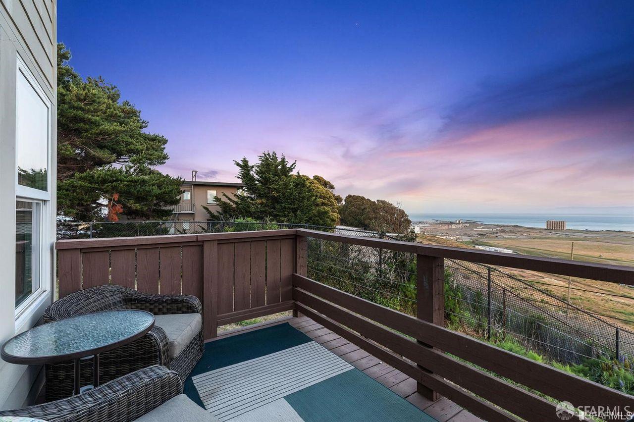 Detail Gallery Image 5 of 46 For 59 Kiska Rd, San Francisco,  CA 94124 - 2 Beds | 1/1 Baths