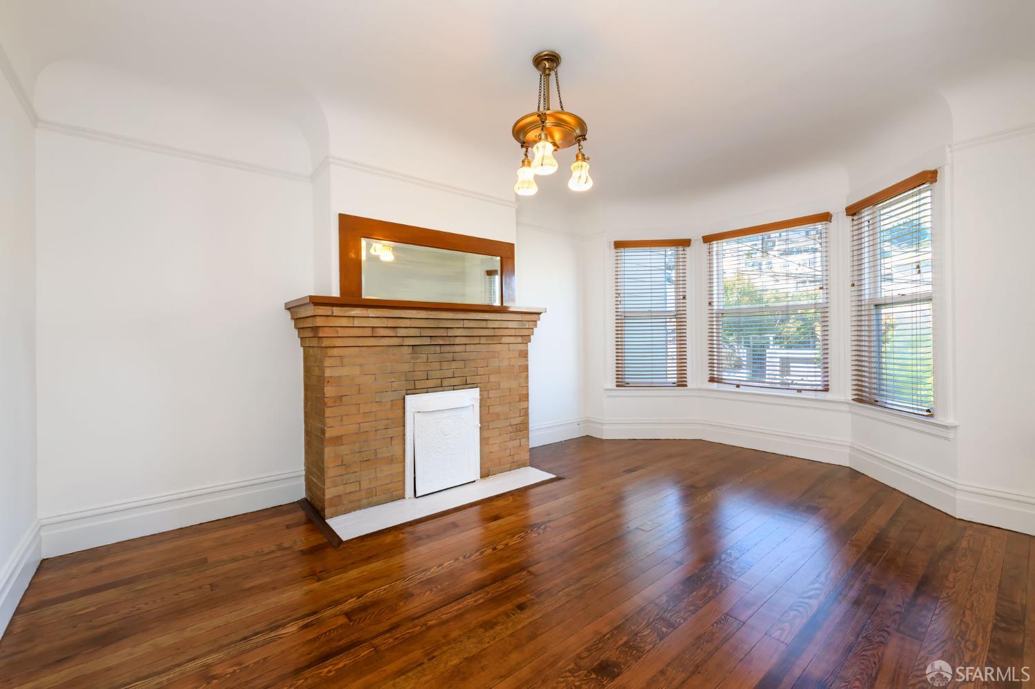 Detail Gallery Image 8 of 36 For 317 Douglass St, San Francisco,  CA 94114 - 3 Beds | 1 Baths