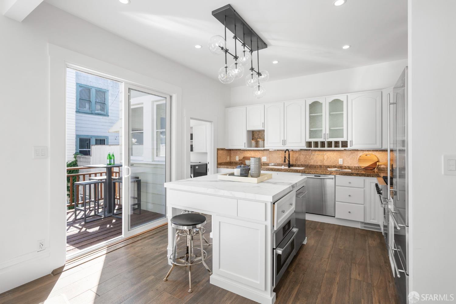 Detail Gallery Image 12 of 45 For 115 Magnolia St, San Francisco,  CA 94123 - 3 Beds | 2 Baths