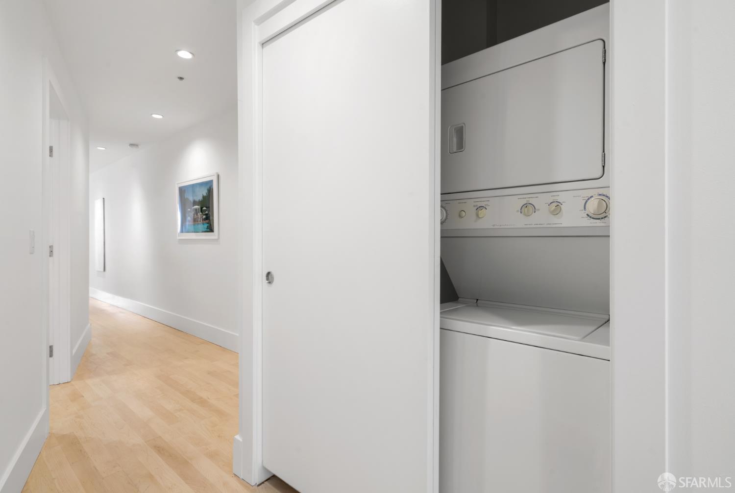 Detail Gallery Image 17 of 26 For 2315 Van Ness Ave #2,  San Francisco,  CA 94109 - 2 Beds | 1/1 Baths