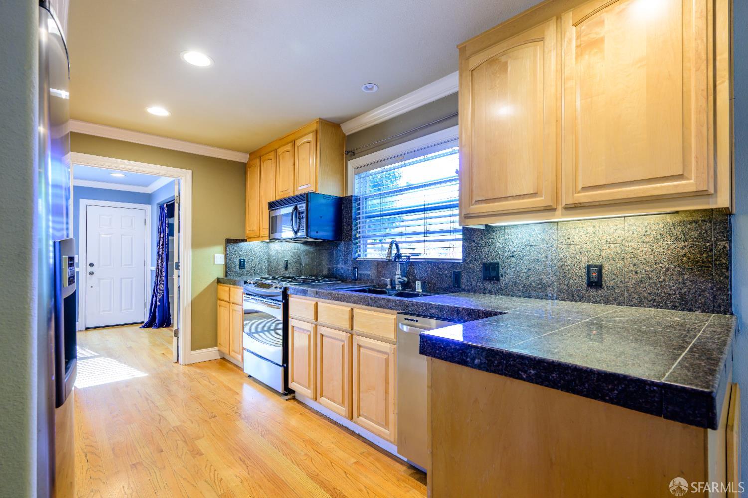 Detail Gallery Image 11 of 80 For 647 N 2nd St, San Jose,  CA 95112 - 4 Beds | 4 Baths