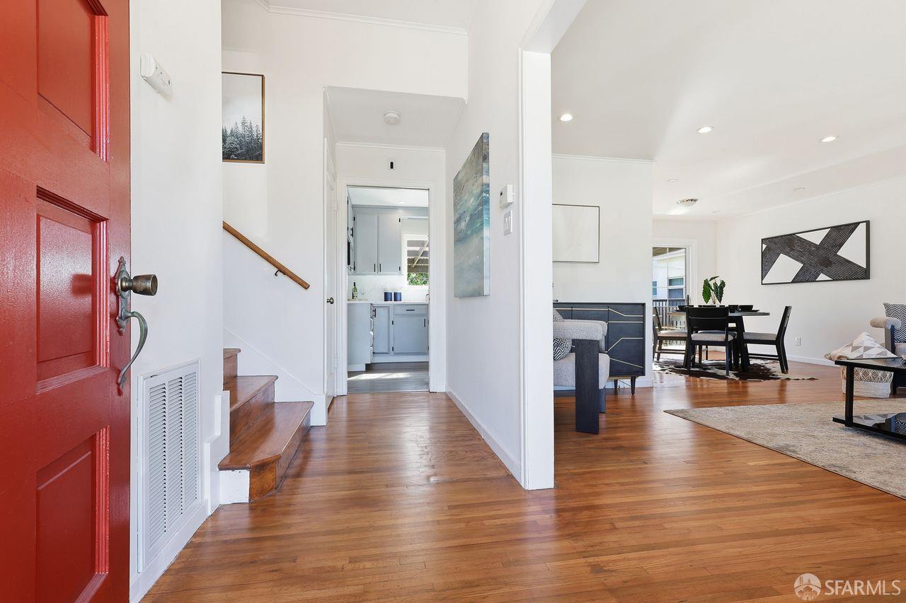 Detail Gallery Image 5 of 40 For 720 Birch Ave, San Mateo,  CA 94402 - 3 Beds | 2/1 Baths