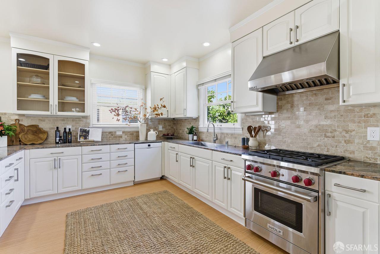 Detail Gallery Image 17 of 67 For 3340 Baker St, San Francisco,  CA 94123 - 5 Beds | 4/1 Baths