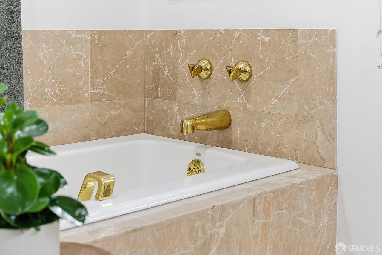 Detail Gallery Image 44 of 67 For 3340 Baker St, San Francisco,  CA 94123 - 5 Beds | 4/1 Baths