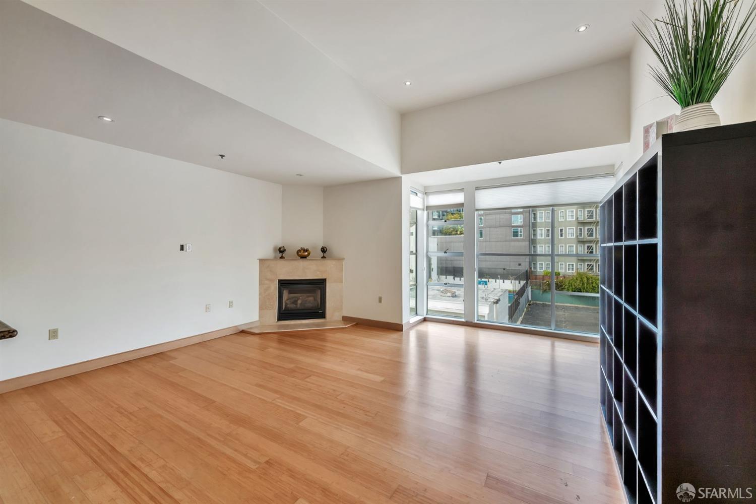 Detail Gallery Image 12 of 41 For 368 Elm St #407,  San Francisco,  CA 94102 - 2 Beds | 2 Baths