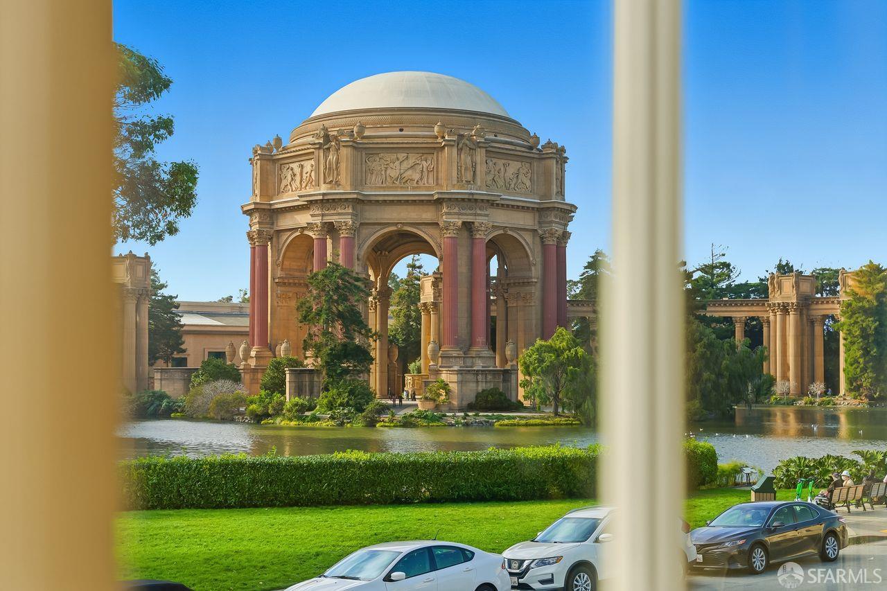 Detail Gallery Image 4 of 67 For 3340 Baker St, San Francisco,  CA 94123 - 5 Beds | 4/1 Baths