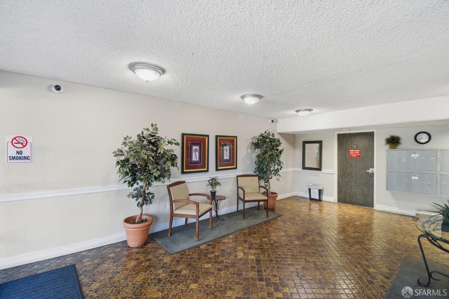 Detail Gallery Image 3 of 29 For 626 Mariners Island Blvd #205,  San Mateo,  CA 94404 - 1 Beds | 1 Baths