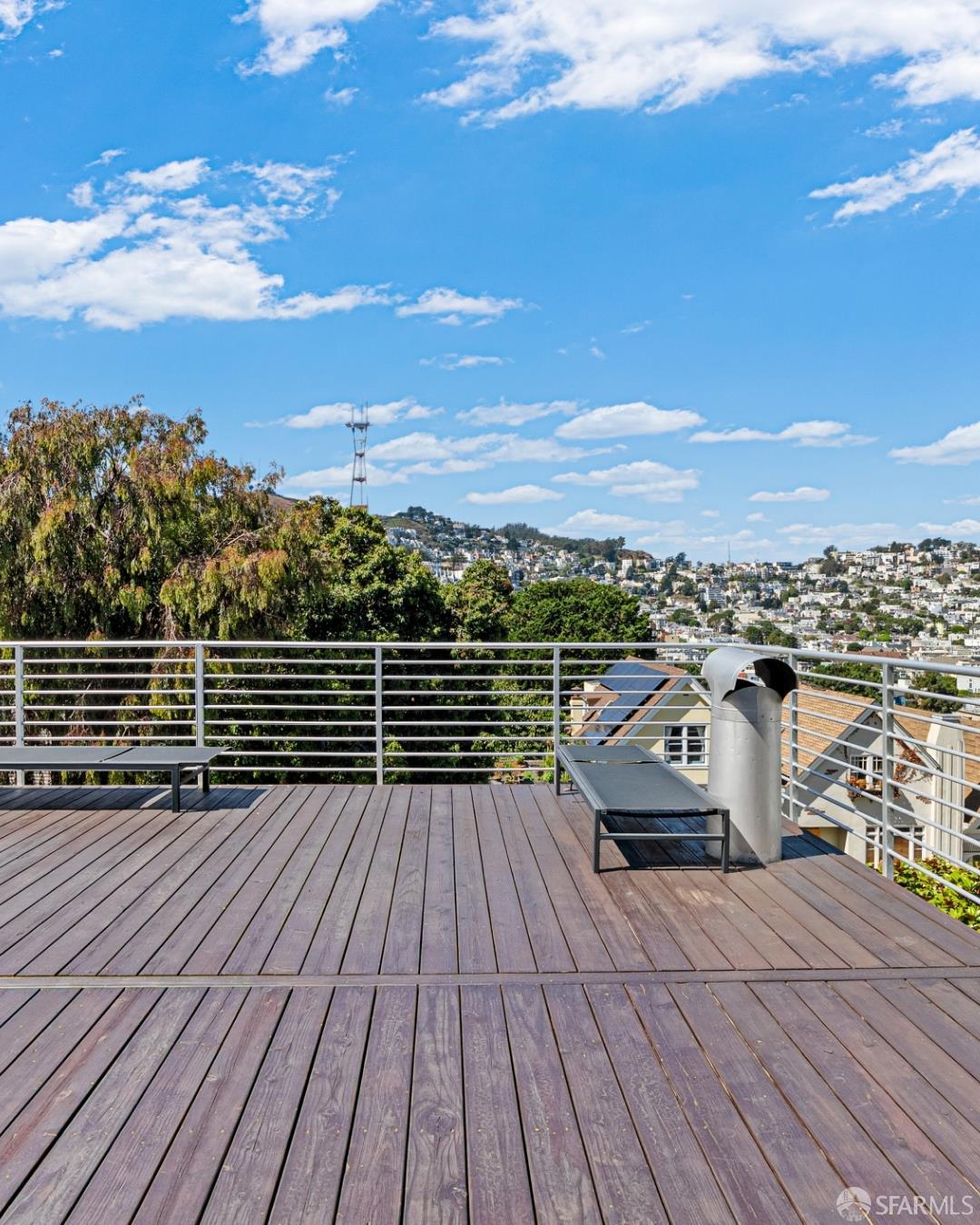 Detail Gallery Image 12 of 34 For 685 Noe St #2,  San Francisco,  CA 94114 - 3 Beds | 2 Baths