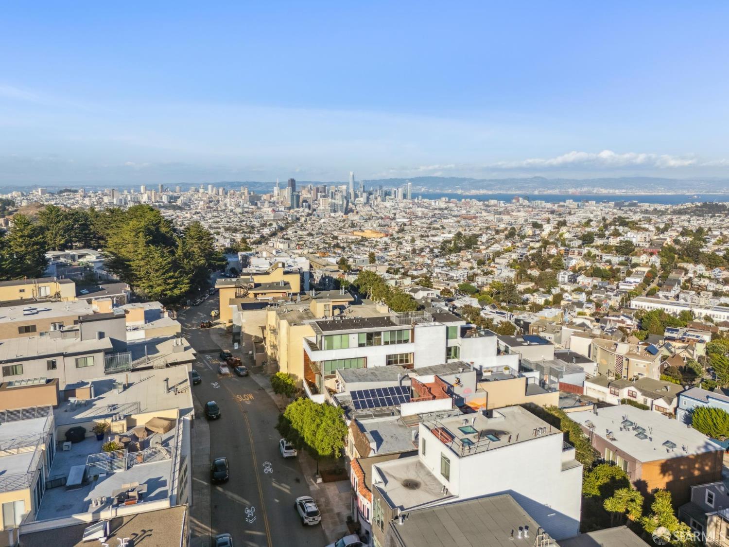 Detail Gallery Image 9 of 22 For 833 Corbett Ave, San Francisco,  CA 94131 - – Beds | – Baths