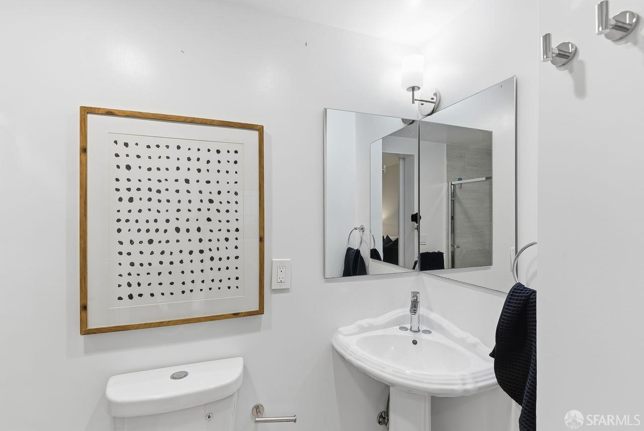 Detail Gallery Image 50 of 67 For 3340 Baker St, San Francisco,  CA 94123 - 5 Beds | 4/1 Baths