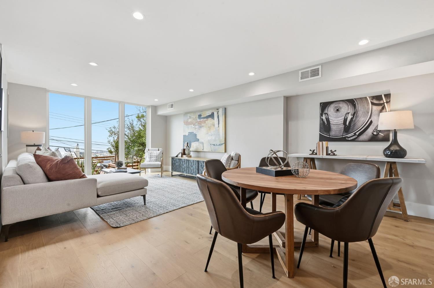 Detail Gallery Image 29 of 97 For 1983 15th Ave, San Francisco,  CA 94116 - 5 Beds | 4/1 Baths