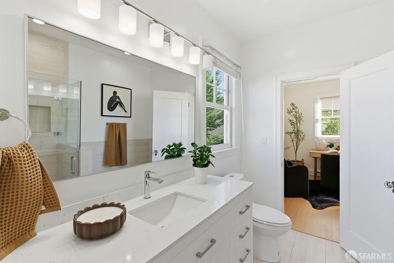 Detail Gallery Image 32 of 67 For 3340 Baker St, San Francisco,  CA 94123 - 5 Beds | 4/1 Baths