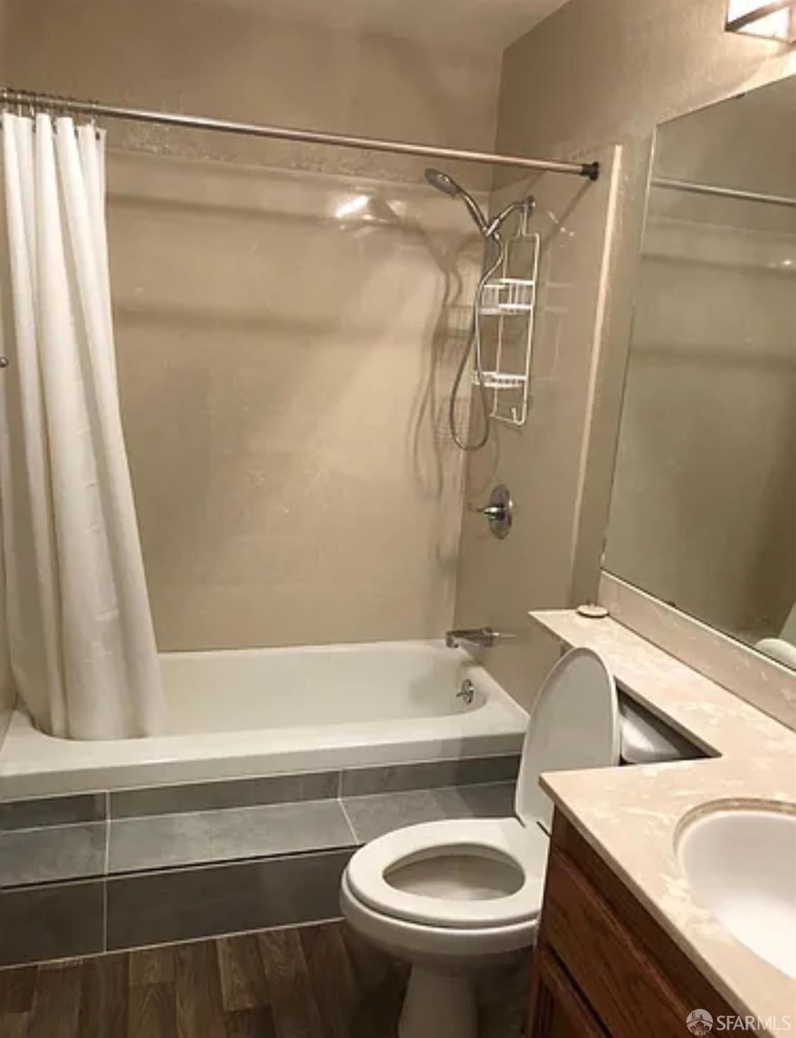 Detail Gallery Image 7 of 8 For 1400 Carpentier St #205,  San Leandro,  CA 94577 - 1 Beds | 1 Baths