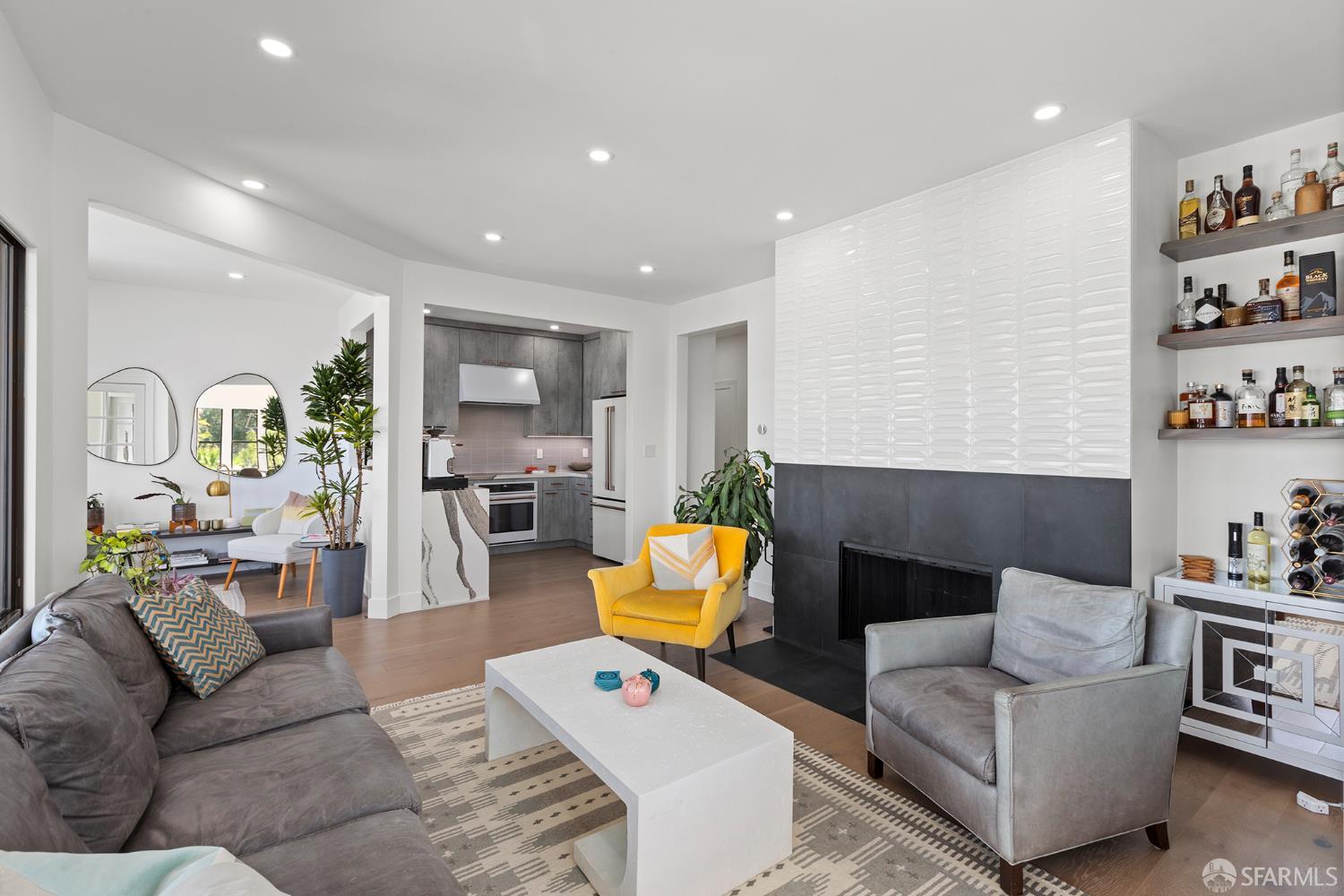 Detail Gallery Image 3 of 59 For 1812 20th St, San Francisco,  CA 94107 - 3 Beds | 2 Baths