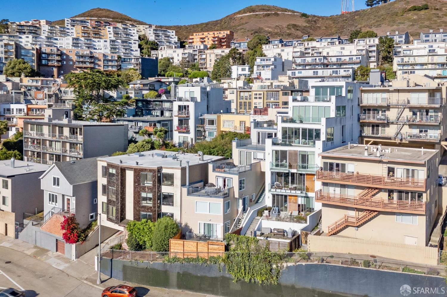 Detail Gallery Image 13 of 22 For 833 Corbett Ave, San Francisco,  CA 94131 - – Beds | – Baths