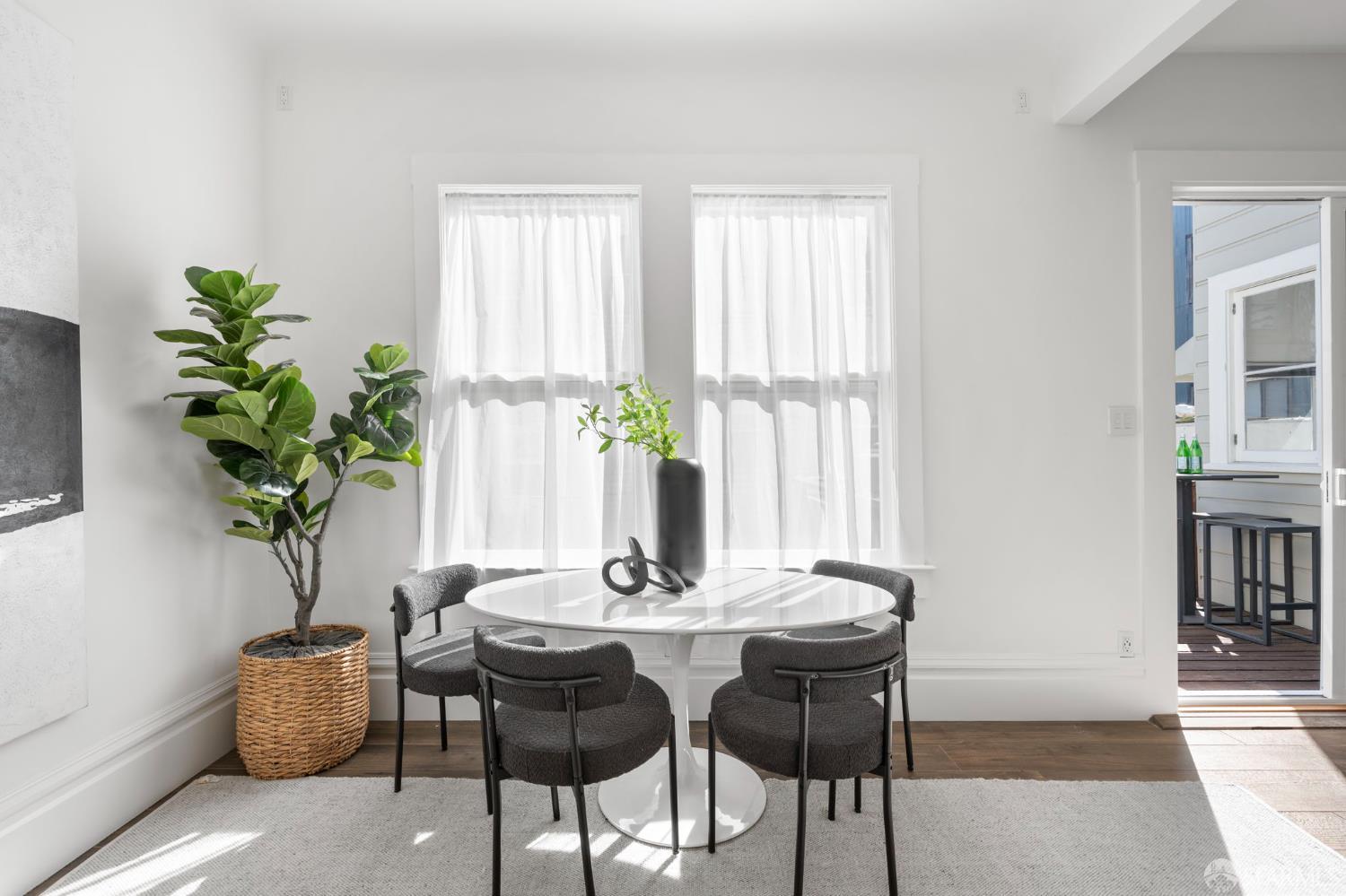 Detail Gallery Image 8 of 45 For 115 Magnolia St, San Francisco,  CA 94123 - 3 Beds | 2 Baths