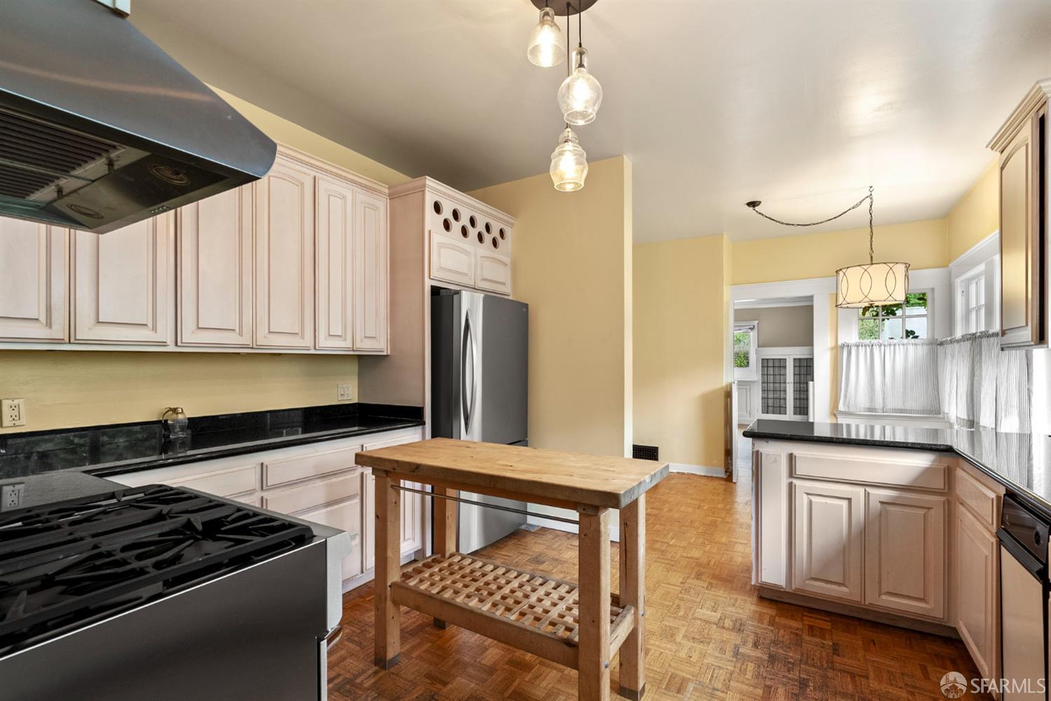 Detail Gallery Image 19 of 95 For 415 Pacific Ave, Piedmont,  CA 94611 - 6 Beds | 4/1 Baths