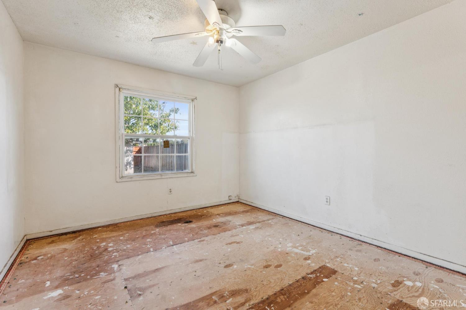 Detail Gallery Image 30 of 42 For 220 Louvaine Ave, Oakland,  CA 94603 - 2 Beds | 1 Baths