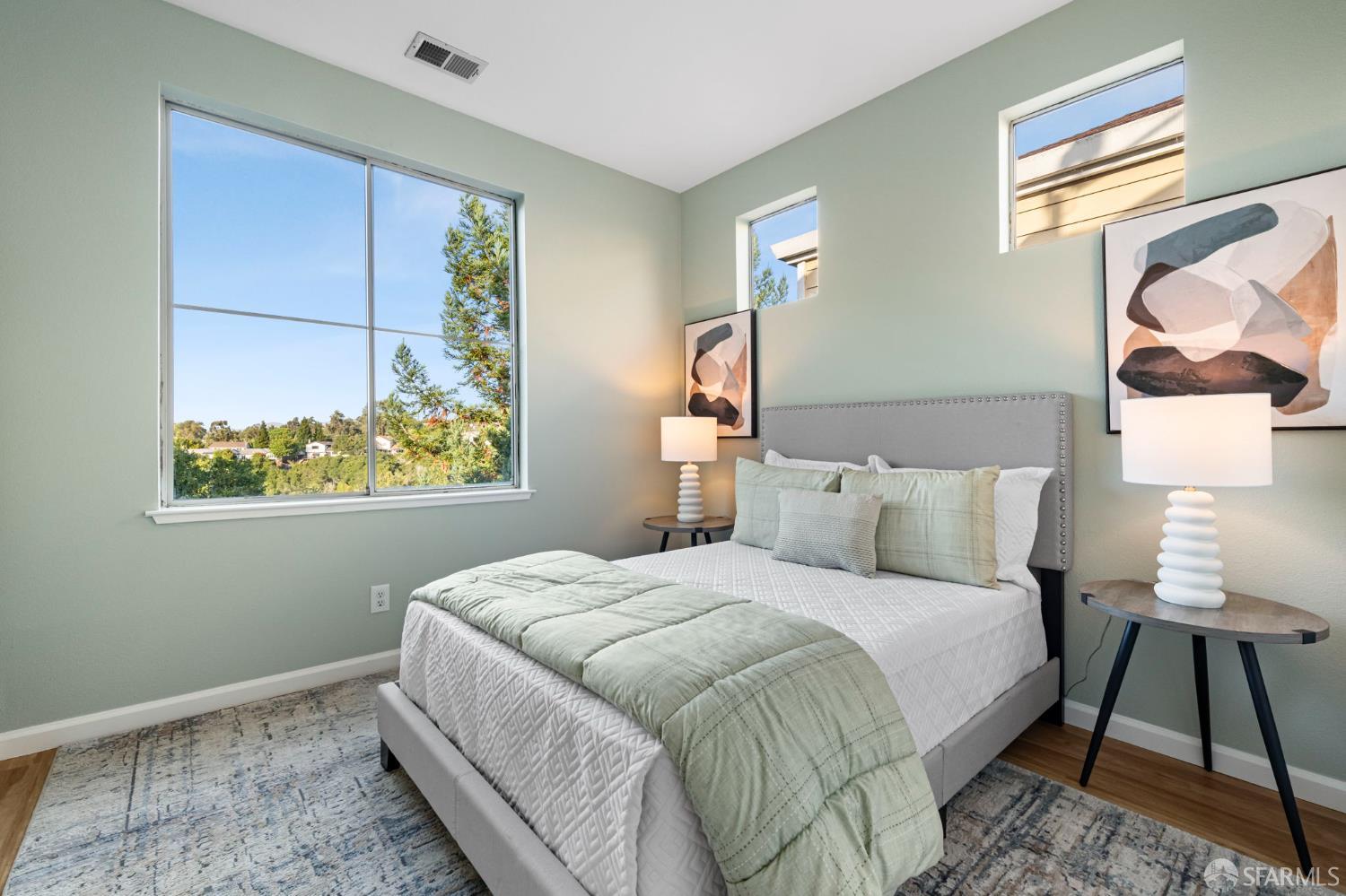 Detail Gallery Image 26 of 43 For 2108 Thistle Ct, Hayward,  CA 94542 - 3 Beds | 2/1 Baths