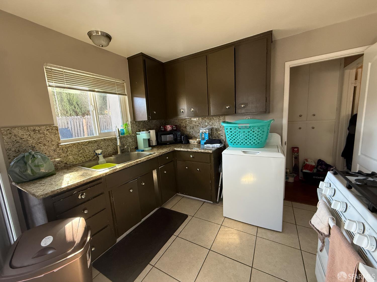 Detail Gallery Image 4 of 16 For 408 Fuller Ave, San Jose,  CA 95125 - – Beds | – Baths