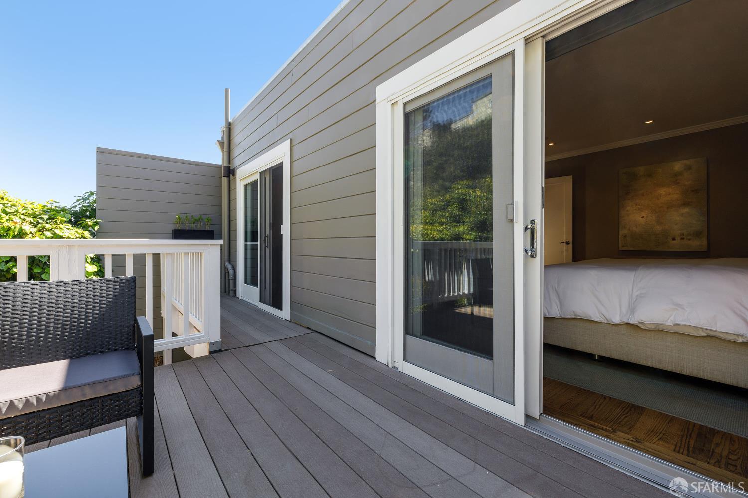 Detail Gallery Image 18 of 44 For 101 Farnum St, San Francisco,  CA 94131 - 3 Beds | 2 Baths