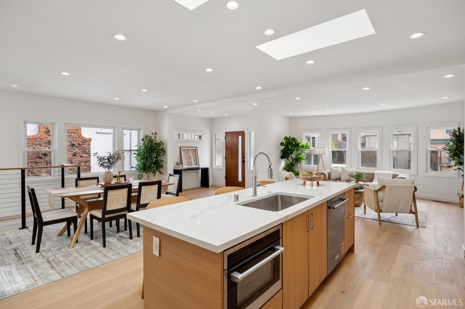 Detail Gallery Image 12 of 62 For 270 Claremont Blvd, San Francisco,  CA 94127 - 4 Beds | 4 Baths