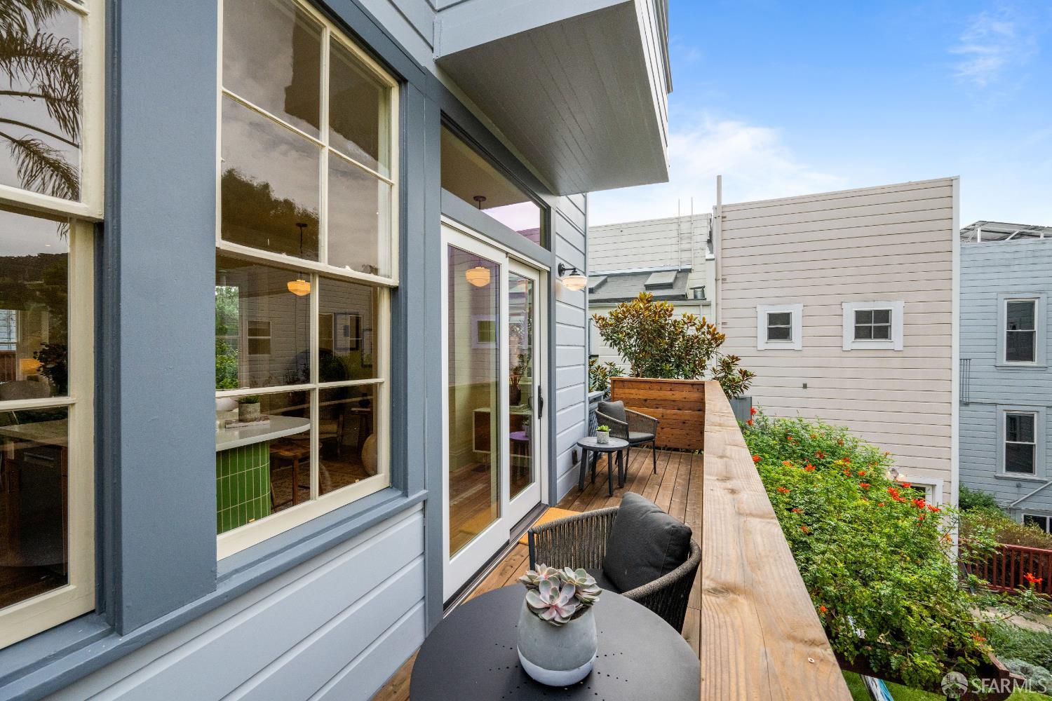 Detail Gallery Image 47 of 59 For 309 Steiner St #D,  San Francisco,  CA 94117 - 3 Beds | 1/1 Baths