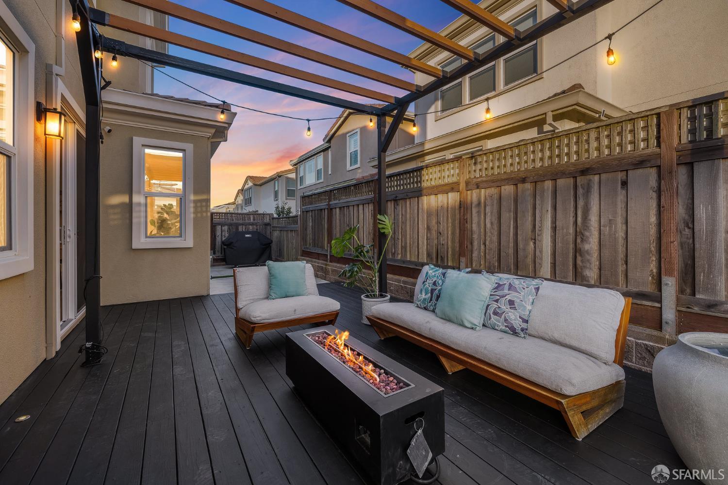 Detail Gallery Image 3 of 63 For 106 Miraluna Way, San Bruno,  CA 94066 - 4 Beds | 3 Baths