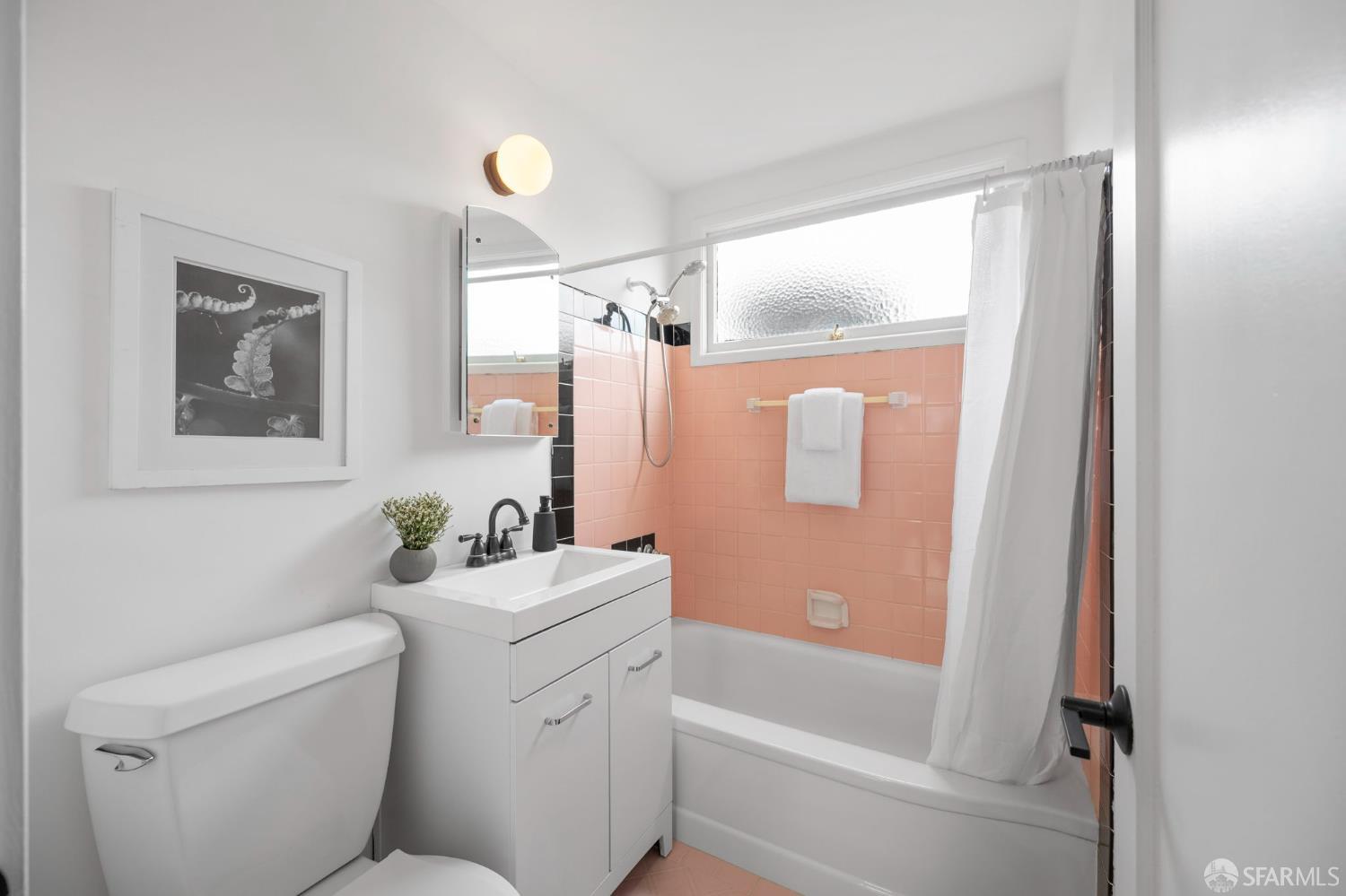 Detail Gallery Image 17 of 42 For 1862 40th Ave, San Francisco,  CA 94122 - 3 Beds | 2 Baths