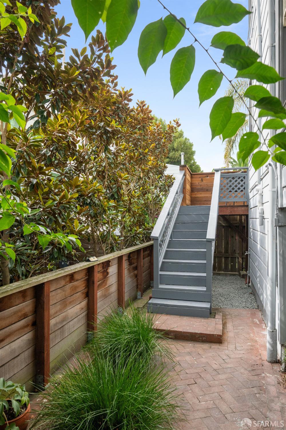 Detail Gallery Image 45 of 59 For 309 Steiner St #D,  San Francisco,  CA 94117 - 3 Beds | 1/1 Baths