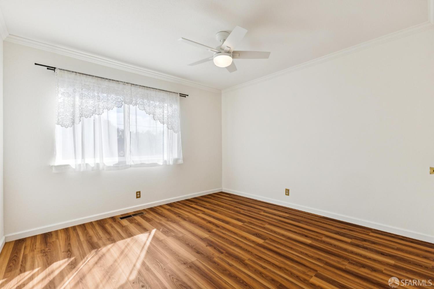 Detail Gallery Image 36 of 86 For 2 Beaumont Ct, Lafayette,  CA 94549 - 6 Beds | 3/1 Baths