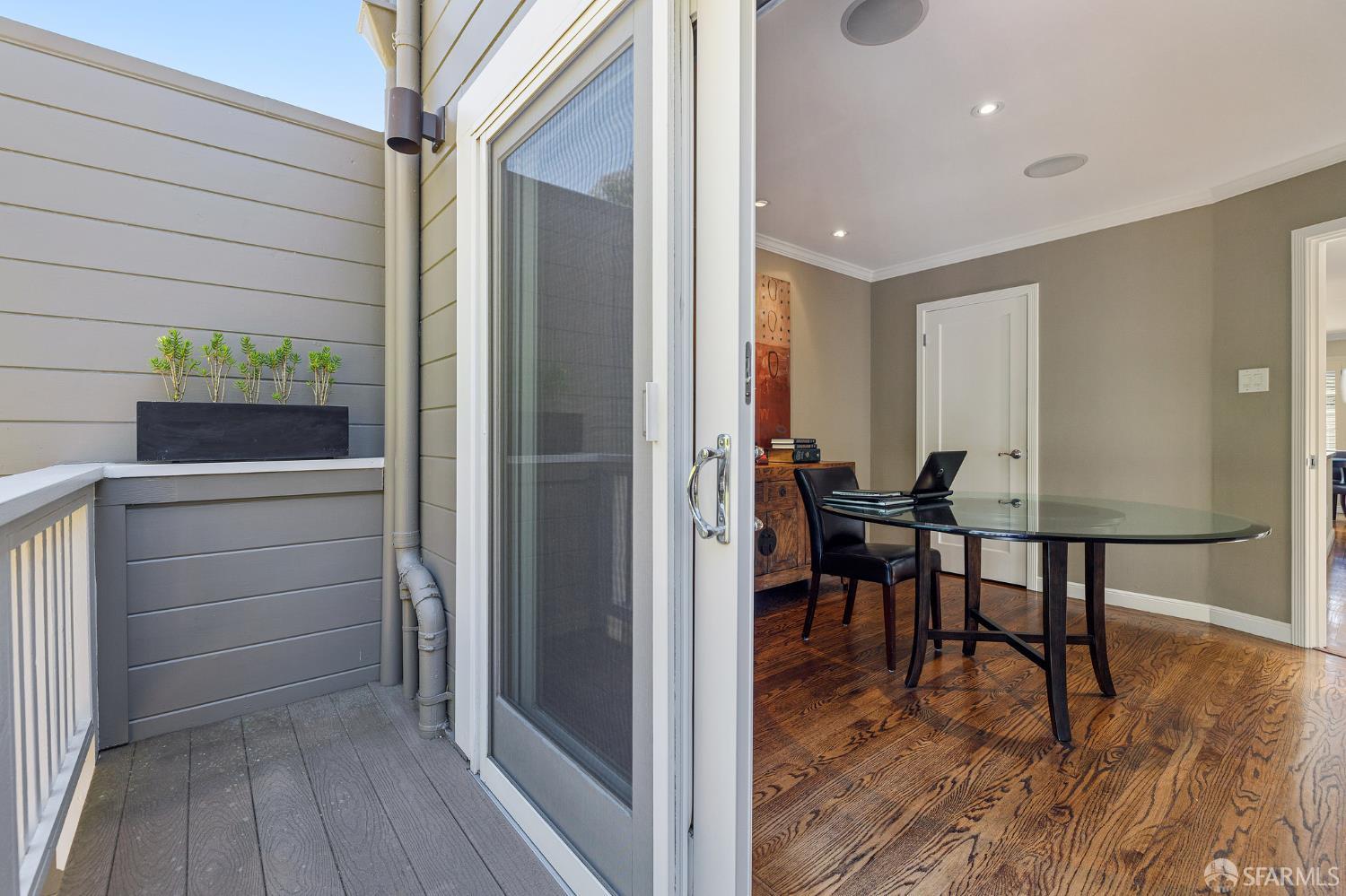 Detail Gallery Image 23 of 44 For 101 Farnum St, San Francisco,  CA 94131 - 3 Beds | 2 Baths