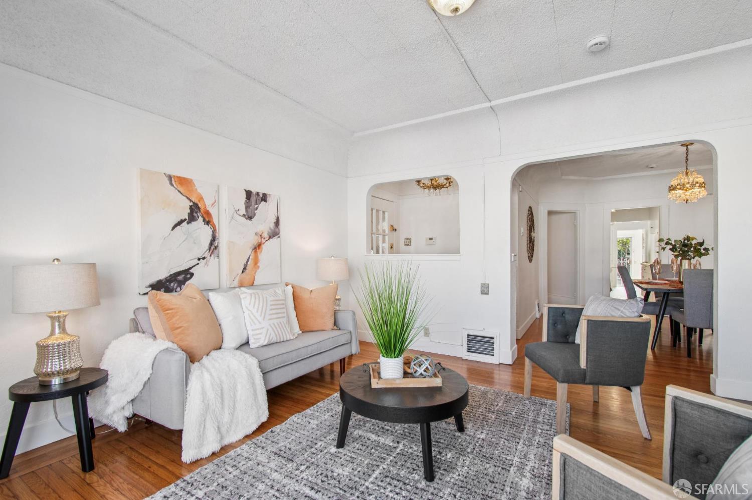 Detail Gallery Image 6 of 34 For 24 Rolph St, San Francisco,  CA 94112 - 2 Beds | 2 Baths