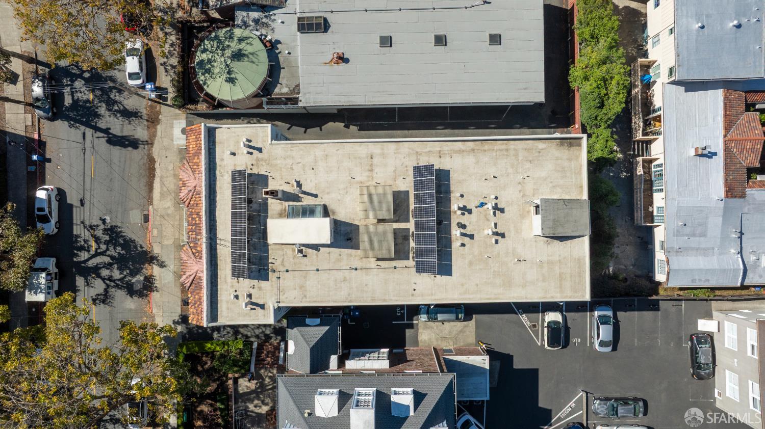 Detail Gallery Image 6 of 36 For 2451 Le Conte Ave, Berkeley,  CA 94709 - – Beds | – Baths