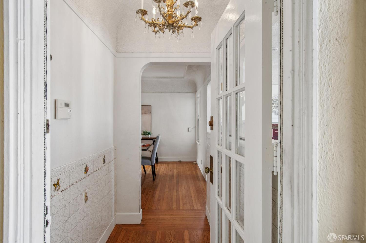 Detail Gallery Image 4 of 34 For 24 Rolph St, San Francisco,  CA 94112 - 2 Beds | 2 Baths