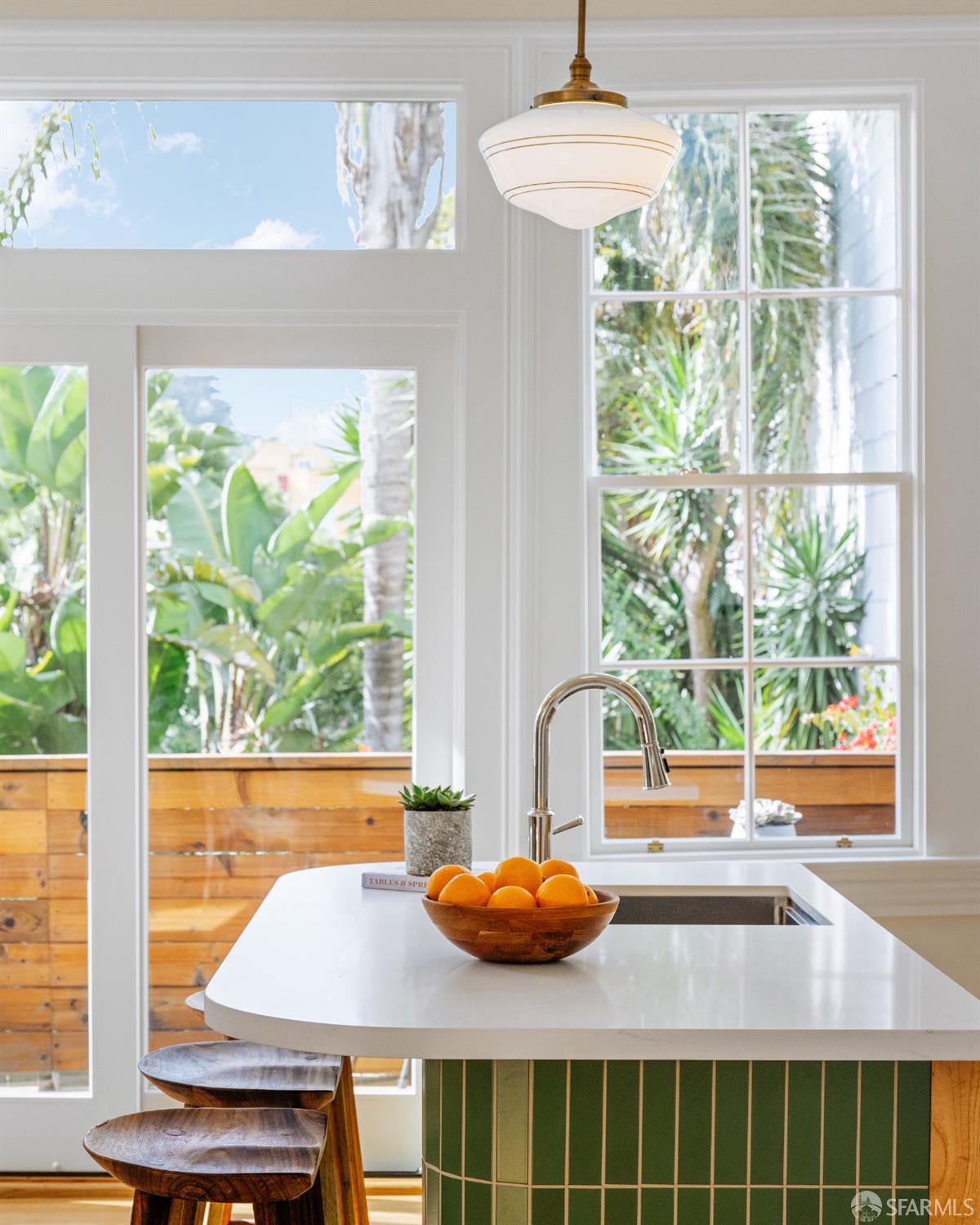 Detail Gallery Image 13 of 59 For 309 Steiner St #D,  San Francisco,  CA 94117 - 3 Beds | 1/1 Baths