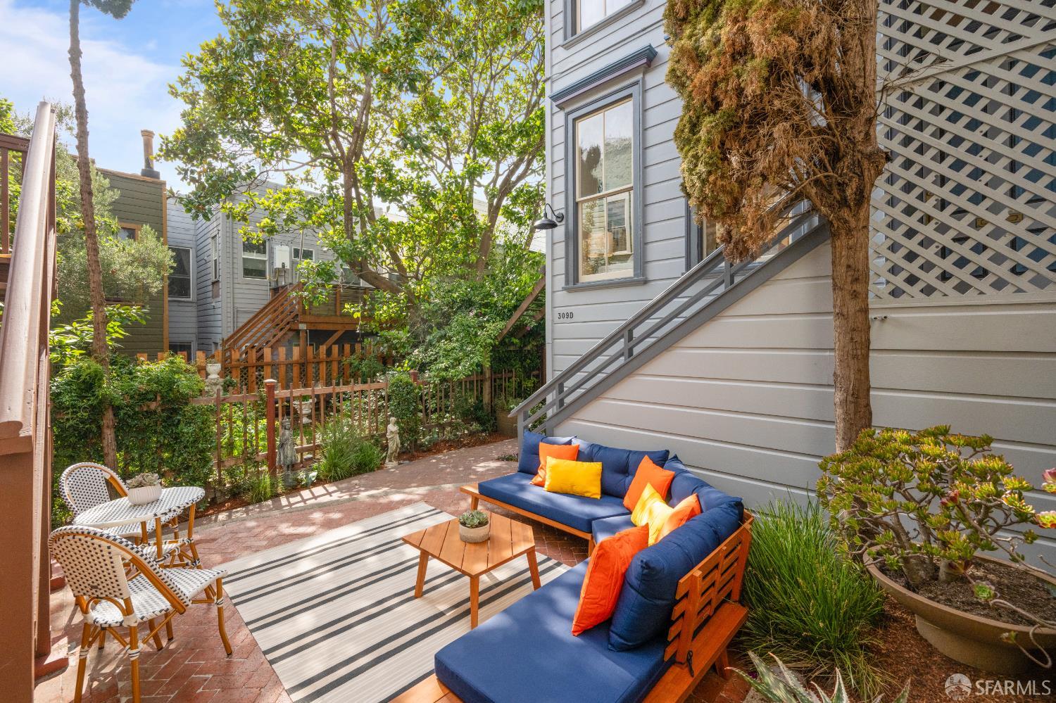 Detail Gallery Image 43 of 59 For 309 Steiner St #D,  San Francisco,  CA 94117 - 3 Beds | 1/1 Baths