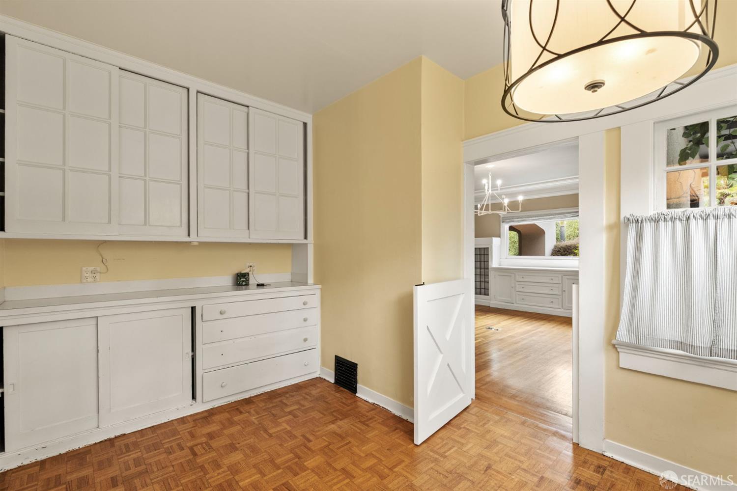 Detail Gallery Image 23 of 95 For 415 Pacific Ave, Piedmont,  CA 94611 - 6 Beds | 4/1 Baths