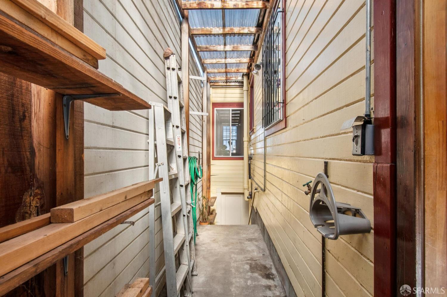 Detail Gallery Image 32 of 34 For 24 Rolph St, San Francisco,  CA 94112 - 2 Beds | 2 Baths