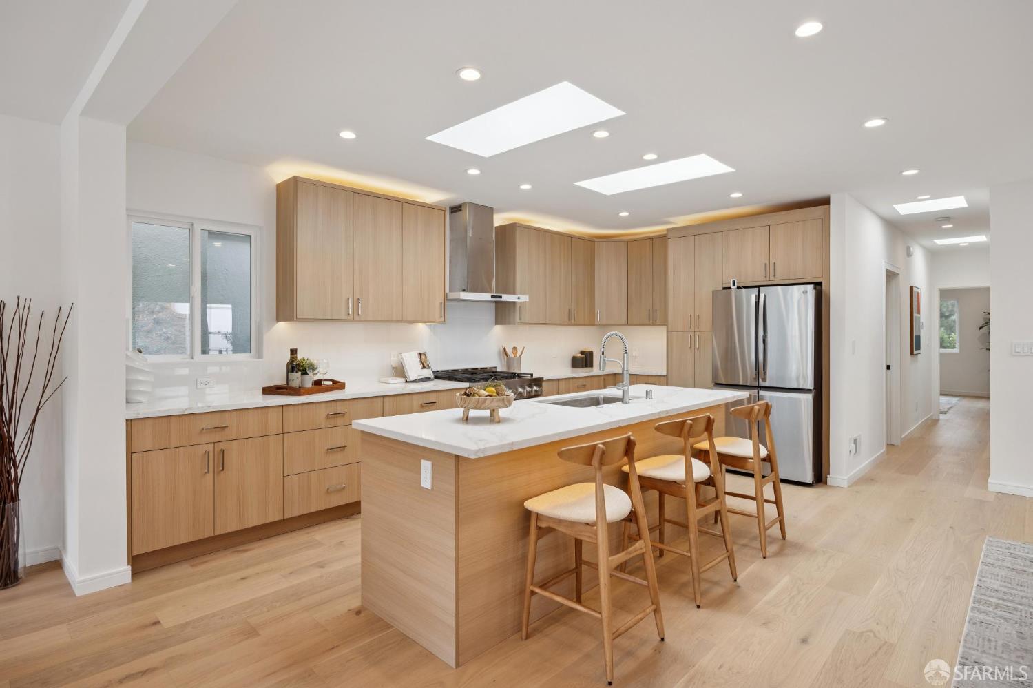 Detail Gallery Image 9 of 62 For 270 Claremont Blvd, San Francisco,  CA 94127 - 4 Beds | 4 Baths