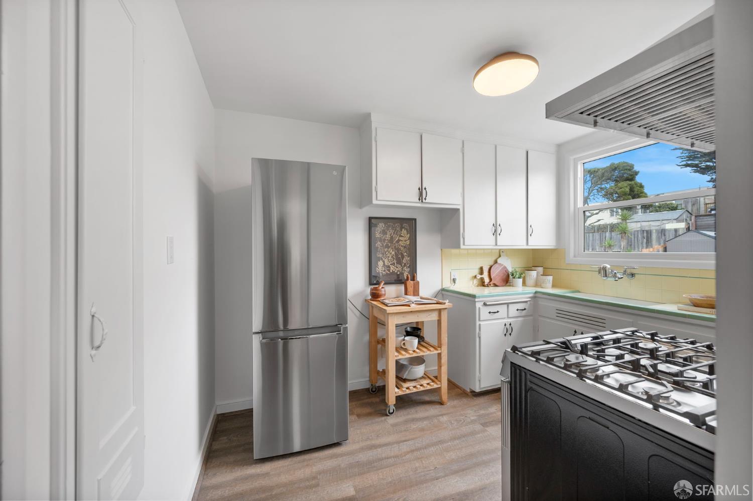 Detail Gallery Image 11 of 42 For 1862 40th Ave, San Francisco,  CA 94122 - 3 Beds | 2 Baths