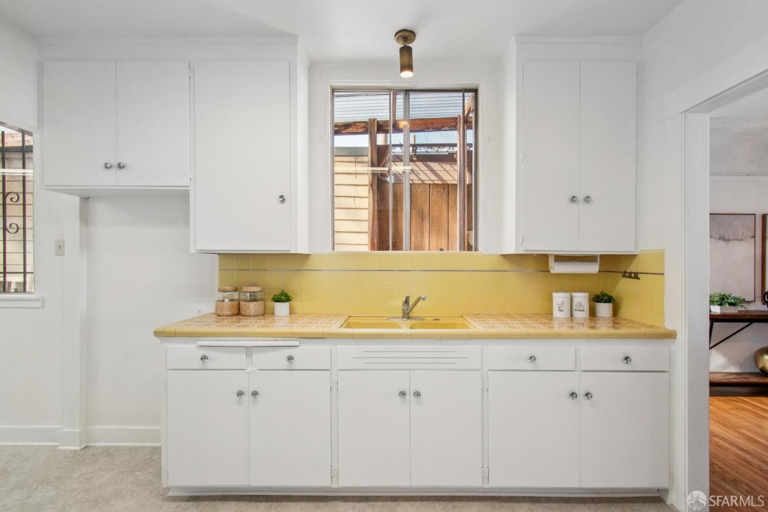 Detail Gallery Image 16 of 34 For 24 Rolph St, San Francisco,  CA 94112 - 2 Beds | 2 Baths