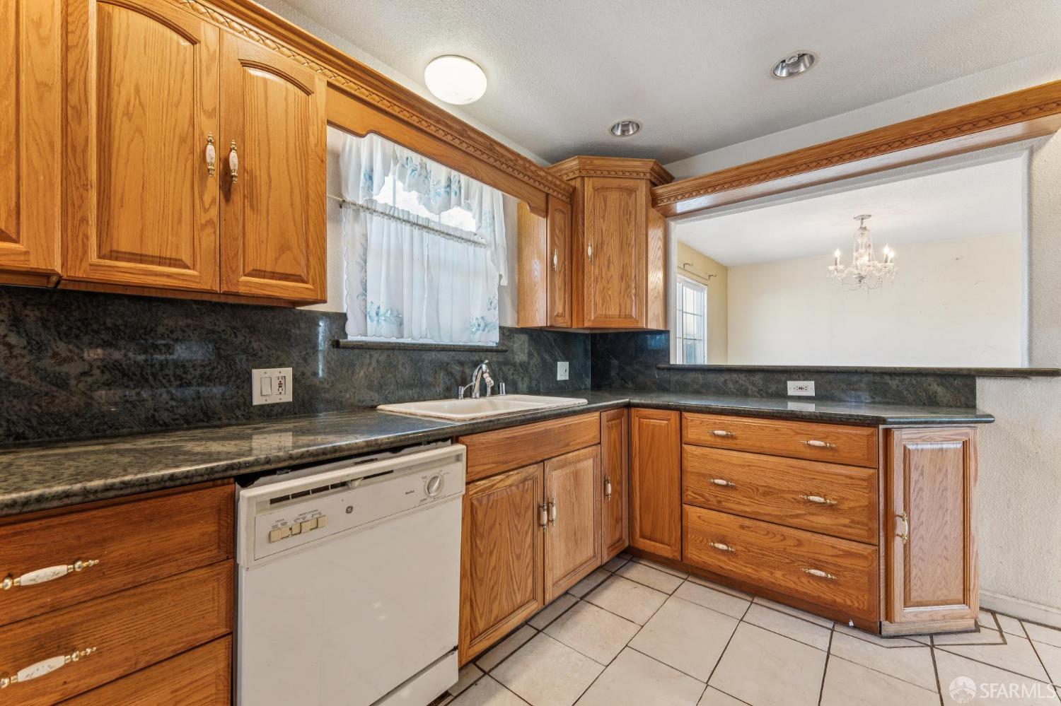 Detail Gallery Image 19 of 42 For 220 Louvaine Ave, Oakland,  CA 94603 - 2 Beds | 1 Baths