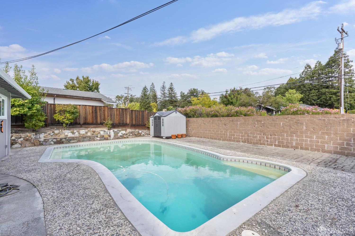 Detail Gallery Image 76 of 86 For 2 Beaumont Ct, Lafayette,  CA 94549 - 6 Beds | 3/1 Baths