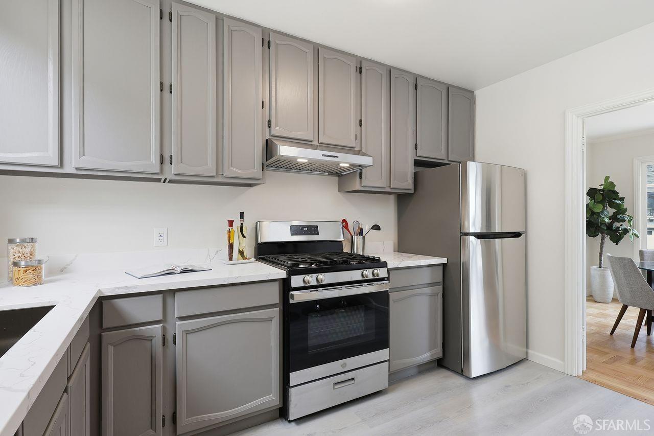 Detail Gallery Image 11 of 55 For 2087 29th Ave, San Francisco,  CA 94116 - 3 Beds | 1 Baths